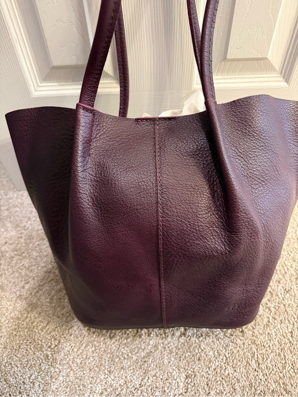 NWOT ‘Almost Perfect’ Portland Leather Devan Bucket Tote in Plum - Large - Picture 4 of 9